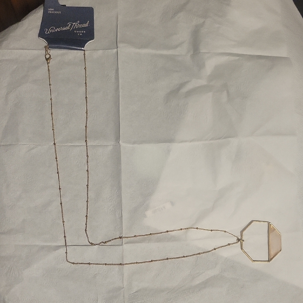 Universal Thread Gold Necklace with Pink Geometric Pendant